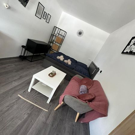 Hobiti Apartman - Sam Rathschlag エクステリア 写真